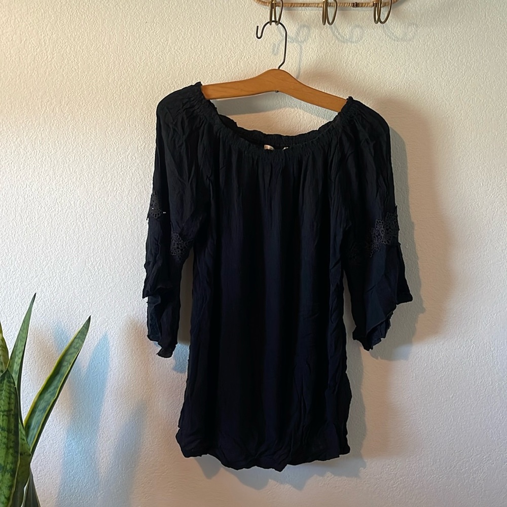 ACE Fashion  ◦ Black Flowy Blouse | 1X
